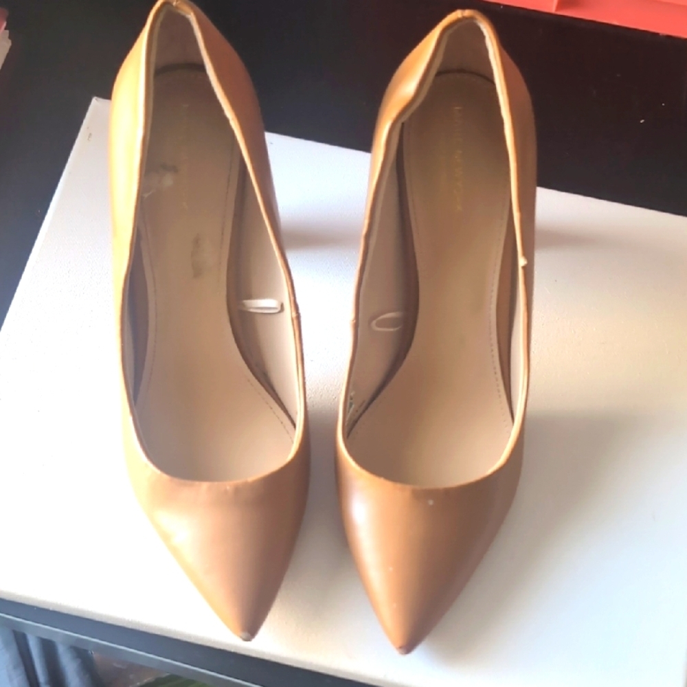 Michael Kors Elegant Tan/Nude Women's Pumps Size 8.5